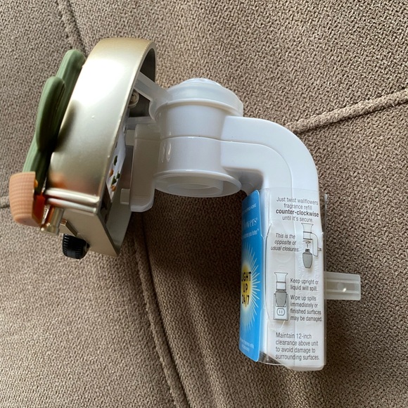 Bath and Body Cactus Camper Wallflower Plug NWT - Picture 5 of 5